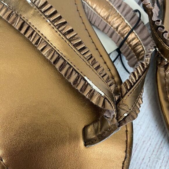 New York & Co new w/tags slip on ruffle strap flip flops bronze color women sz 8 - Picture 6 of 11
